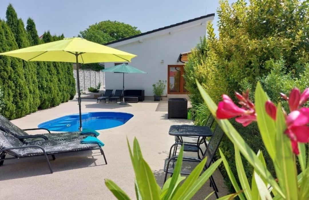 Village Romantic Apartments Near Cesky Krumlov (Adults Only) Strizov ภายนอก รูปภาพ